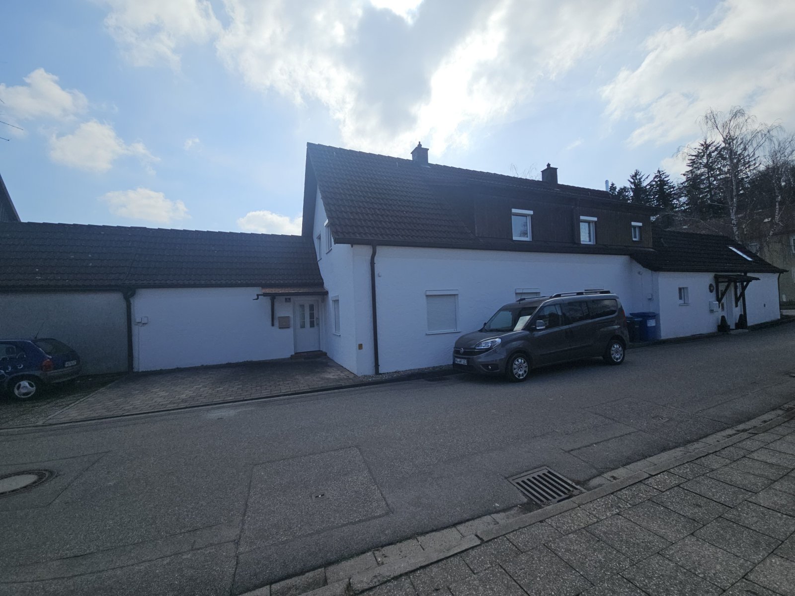 +++gepflegte Doppelhaushälfte in zentraler Lage+++