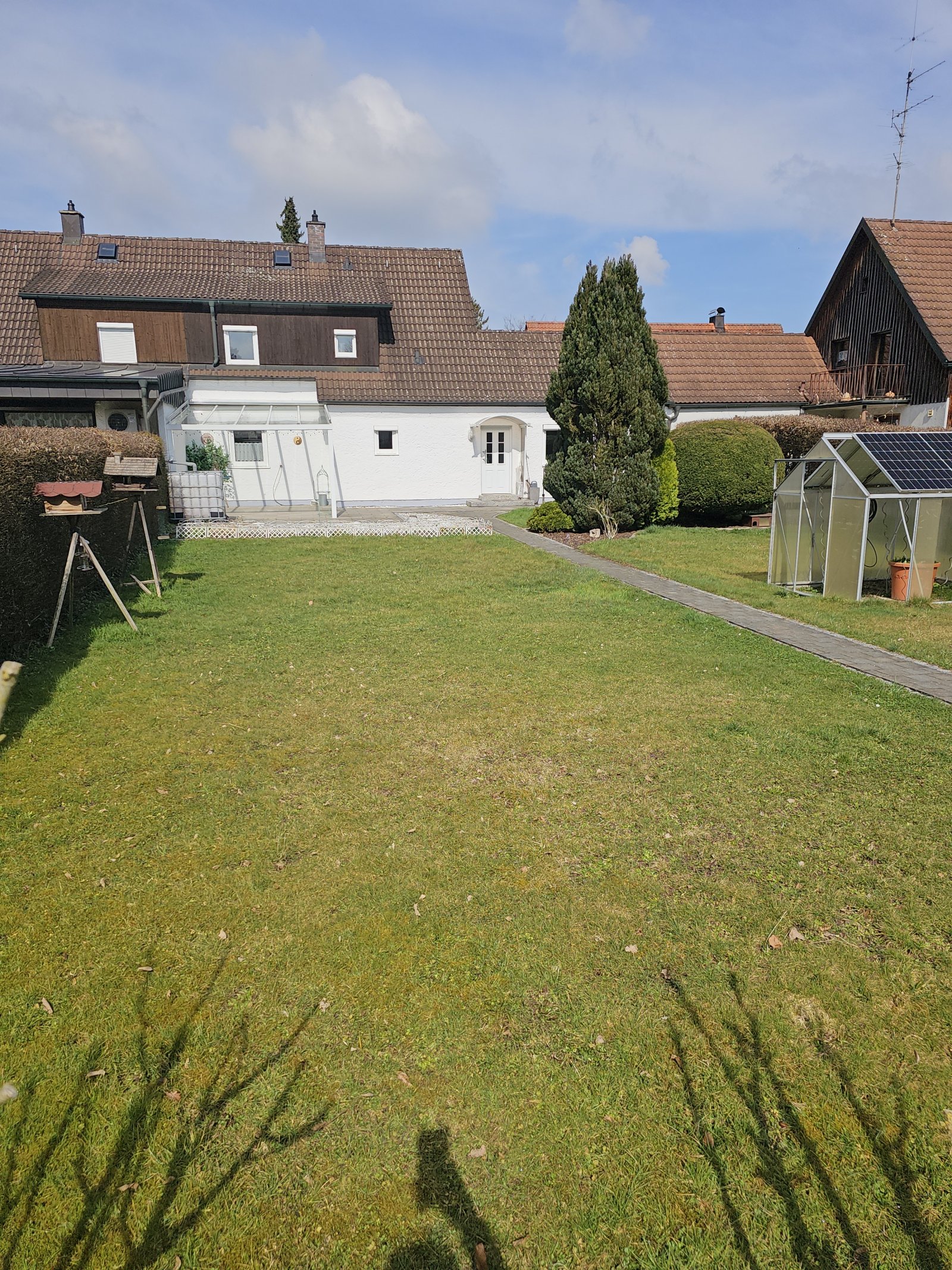 +++gepflegte Doppelhaushälfte in zentraler Lage+++