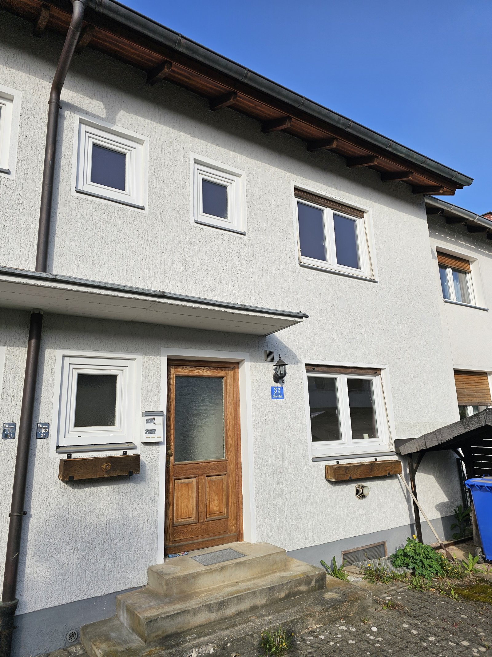 +++ Renovierungsbedürftiges Reihenmittelhaus mit Garten +++