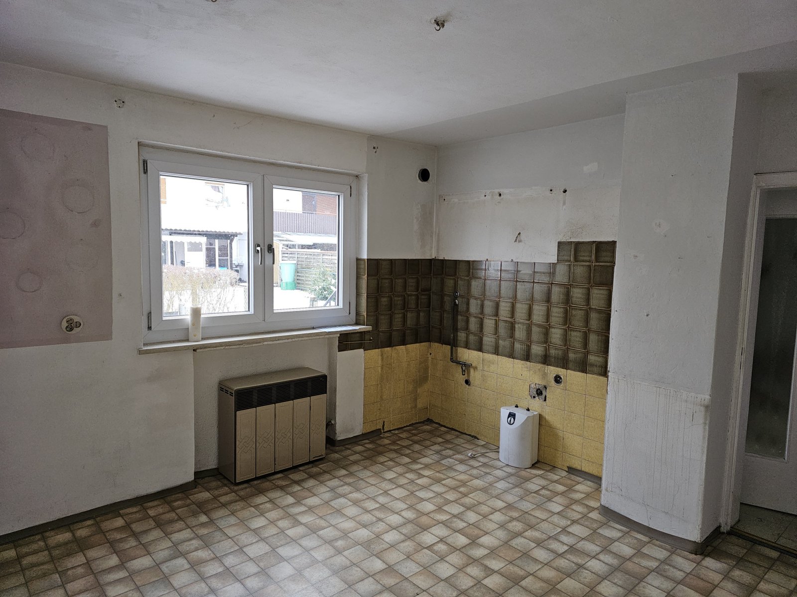 +++ Renovierungsbedürftiges Reihenmittelhaus mit Garten +++