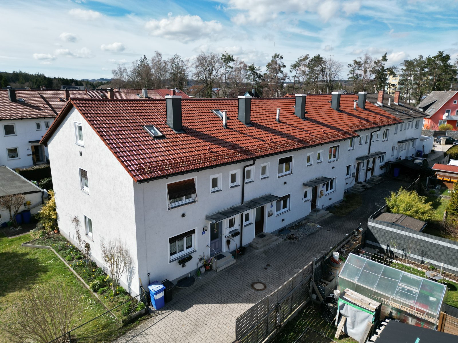 +++ Renovierungsbedürftiges Reihenmittelhaus mit Garten +++