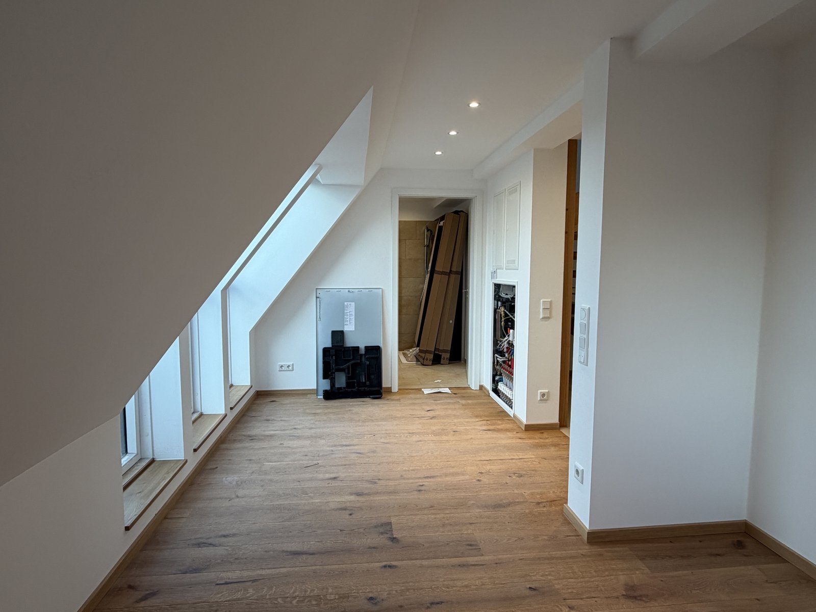 +++ Erstbezug! Gehobene Maisonette-DG-Whg. mit Bergblick! +++