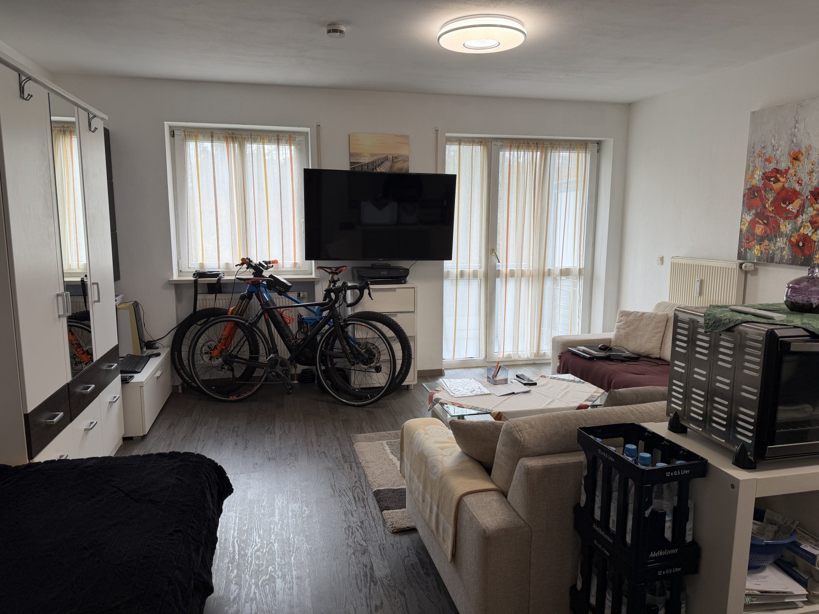 +++ Gelegenheit! Praktisches 1-Zi.-Appartement mit Balkon und TG-Stellplatz +++