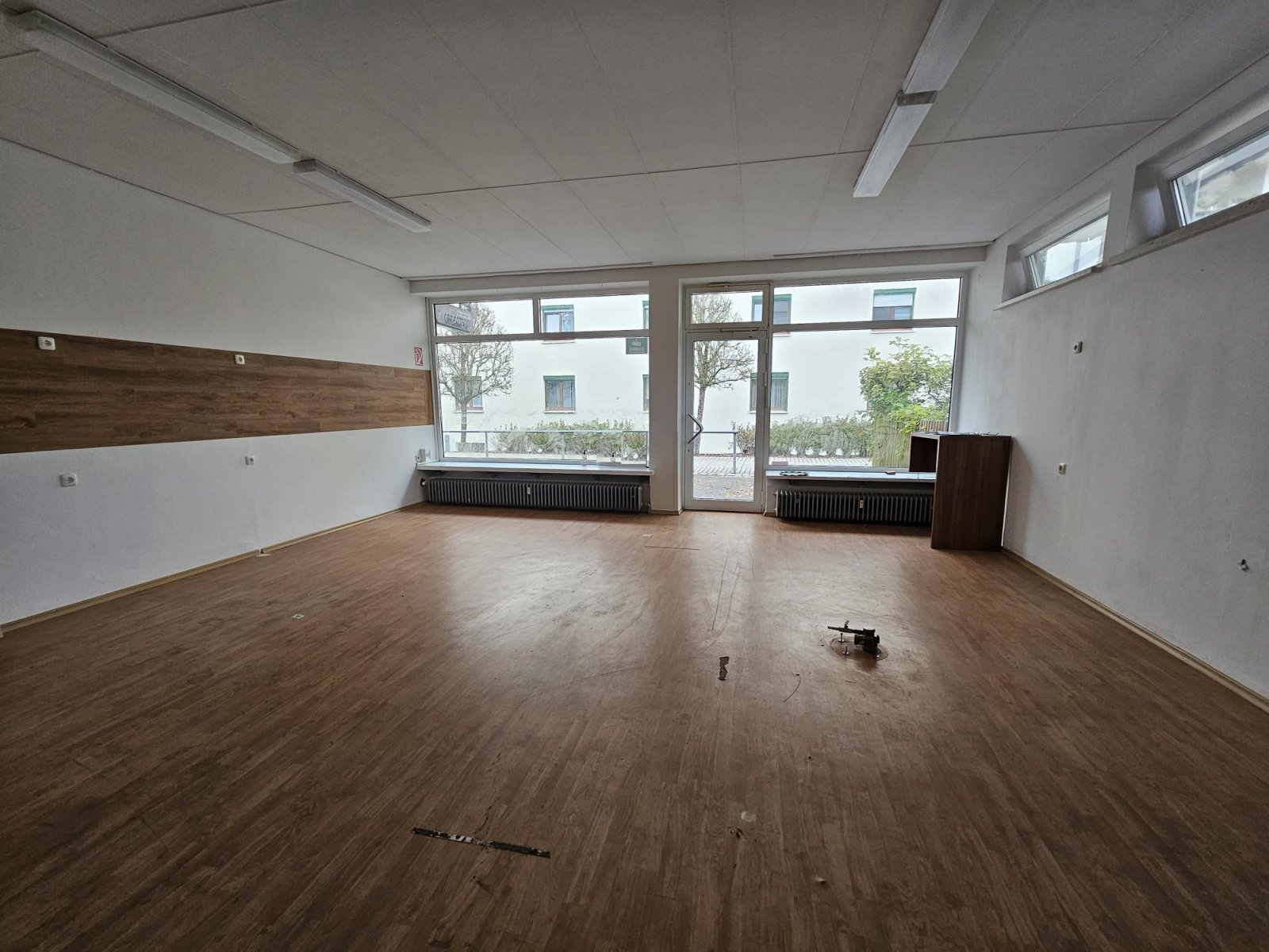 +++ Attraktive Gewerbeeinheit in ruhiger Wohnlage für vielseitige Geschäftskonzepte+++