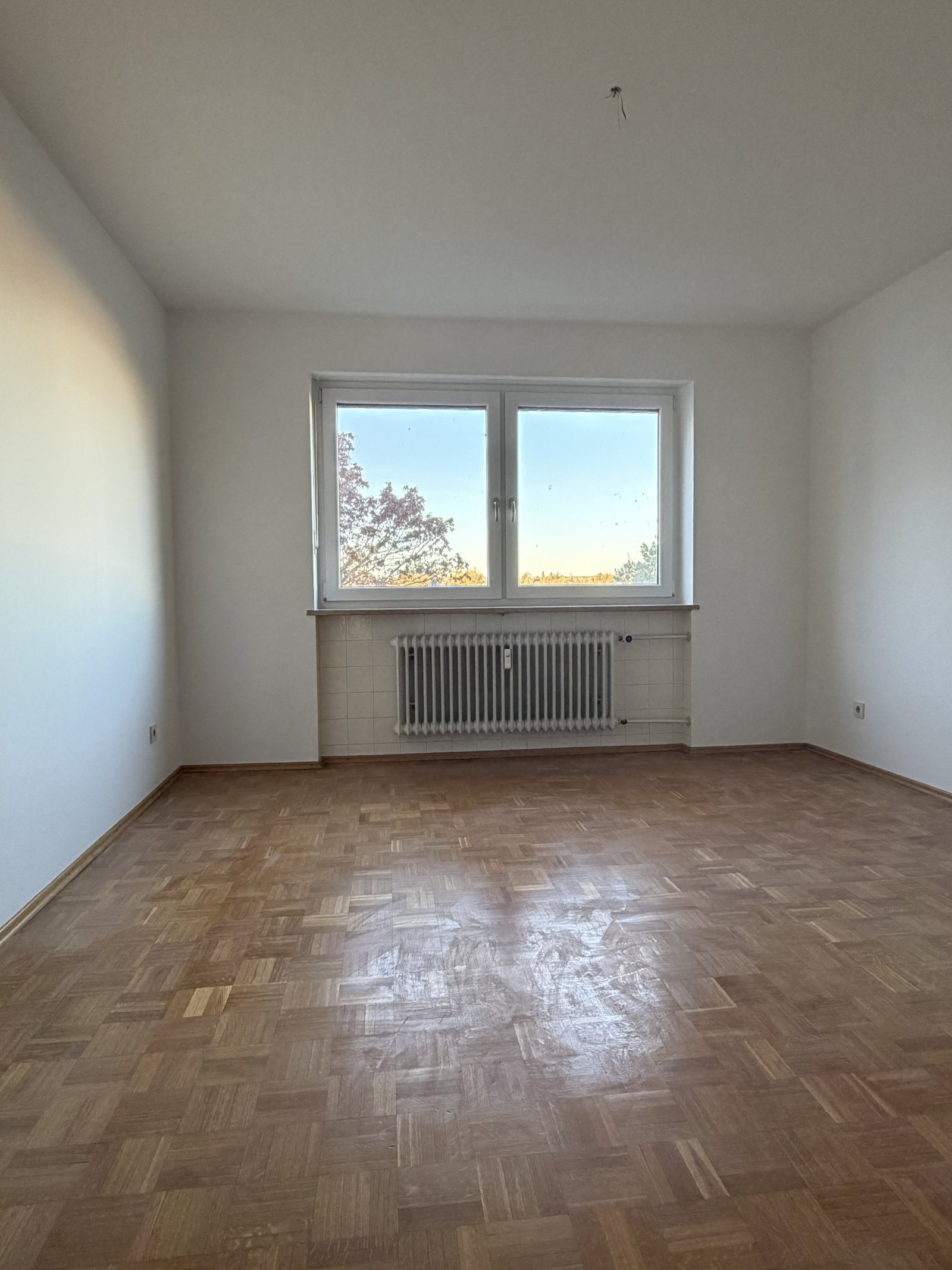 +++ praktische 3-Zi.-Whg. mit Loggia und TG-Stellplatz +++