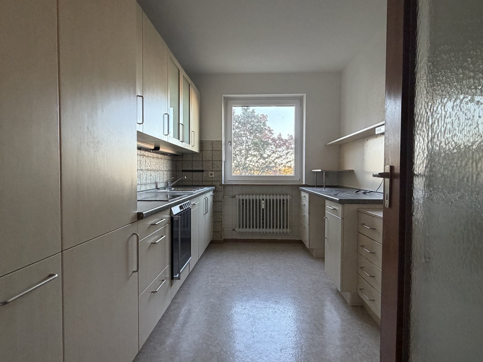 +++ praktische 3-Zi.-Whg. mit Loggia und TG-Stellplatz +++