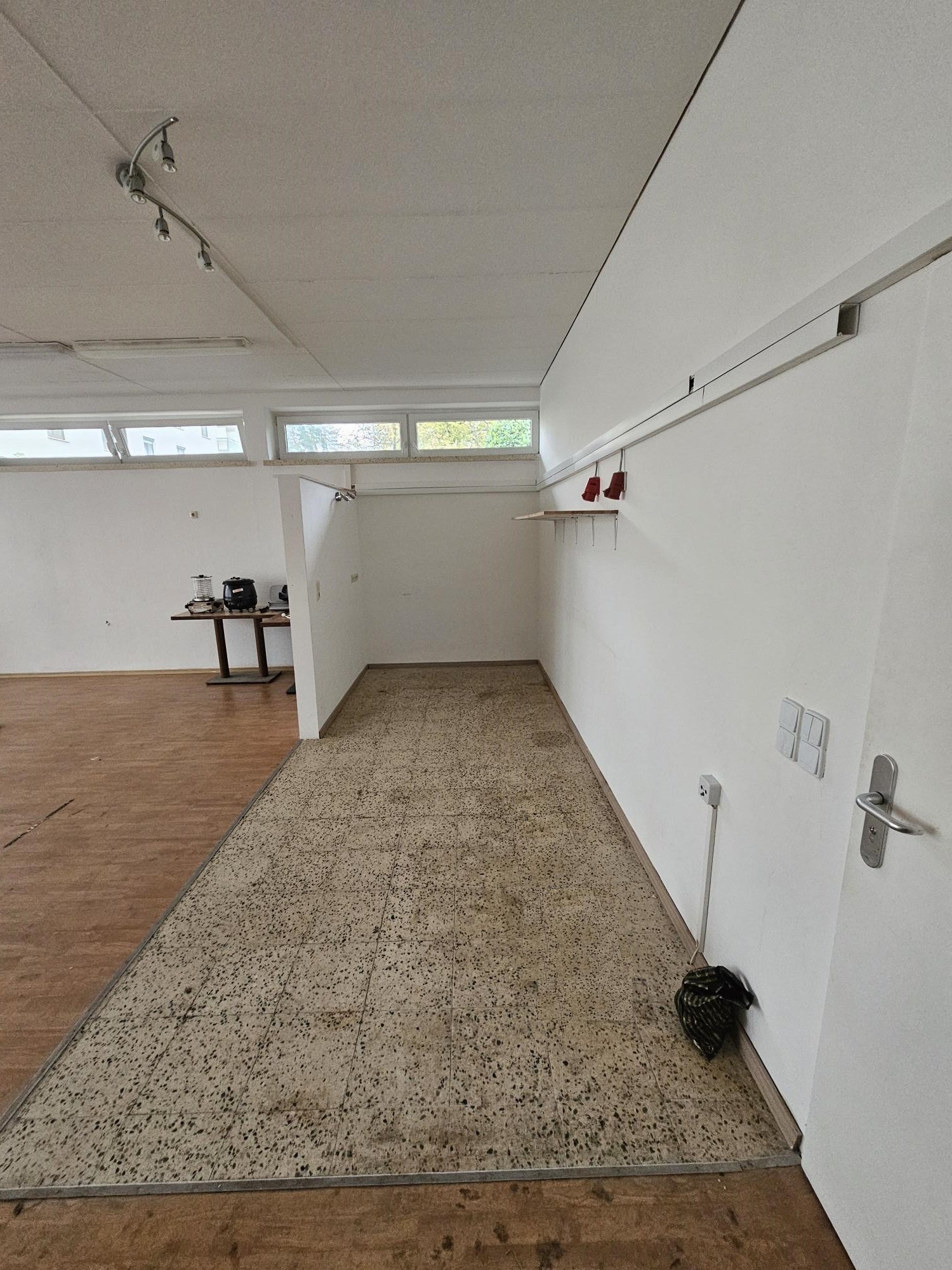 +++ Attraktive Gewerbeeinheit in ruhiger Wohnlage für vielseitige Geschäftskonzepte+++