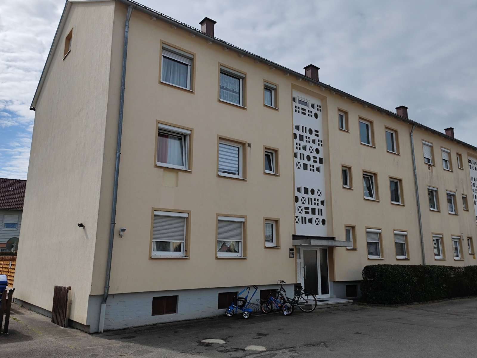 +++ Komplett sanierte 3-Zi.-Whg. mit Loggia+++