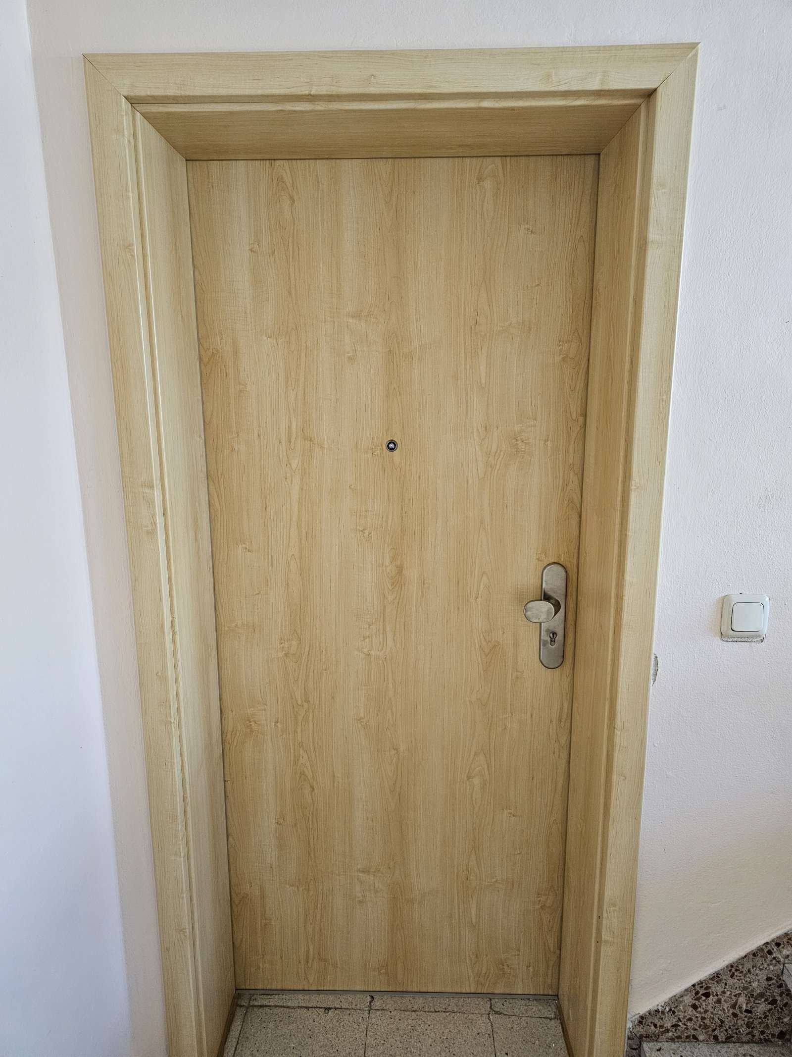 +++ Komplett sanierte 3-Zi.-Whg. mit Loggia+++