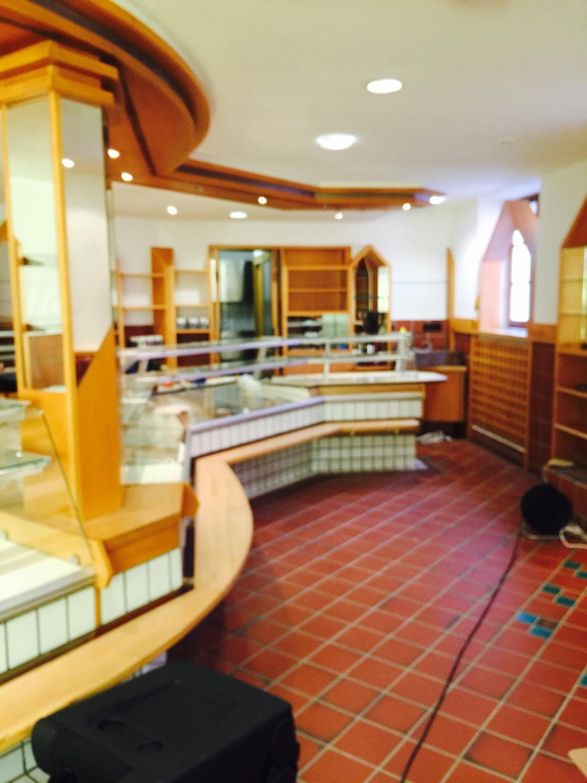 +++Voll eingerichtetes Café in frequentierter Lage+++