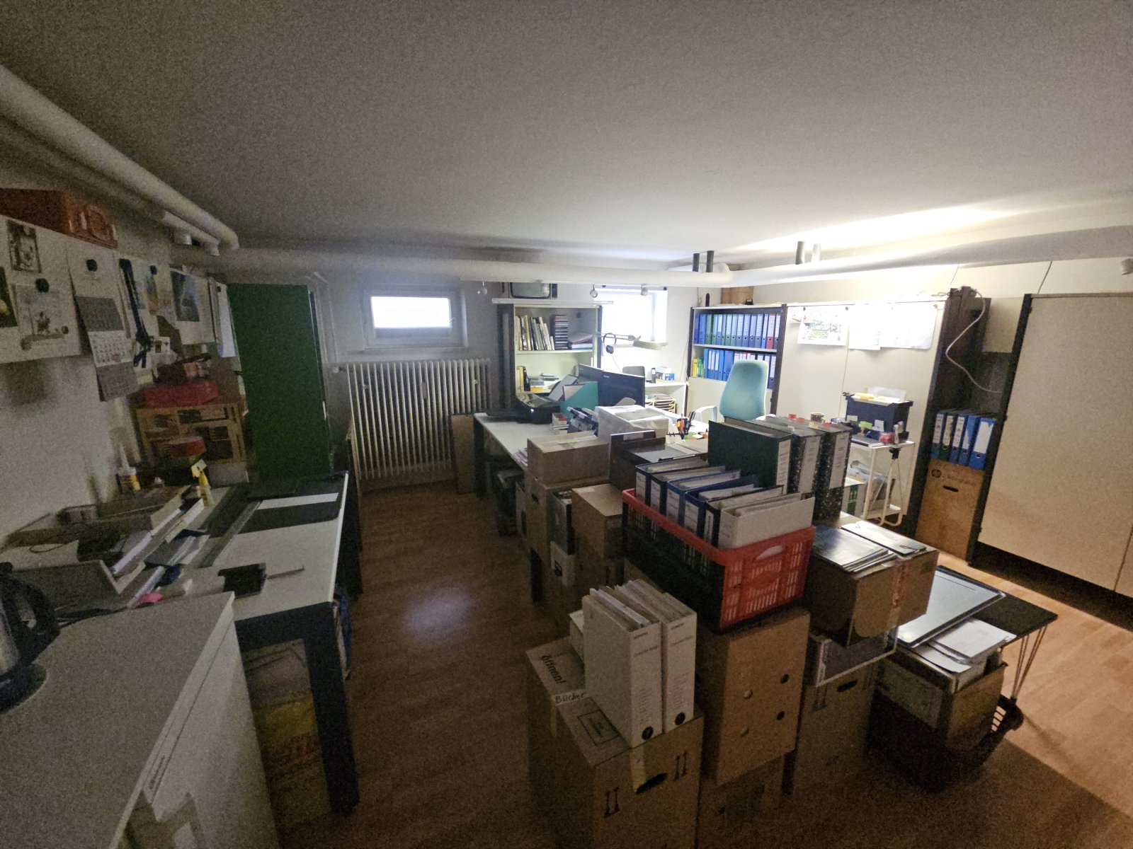 +++ Büro im Untergeschoss +++