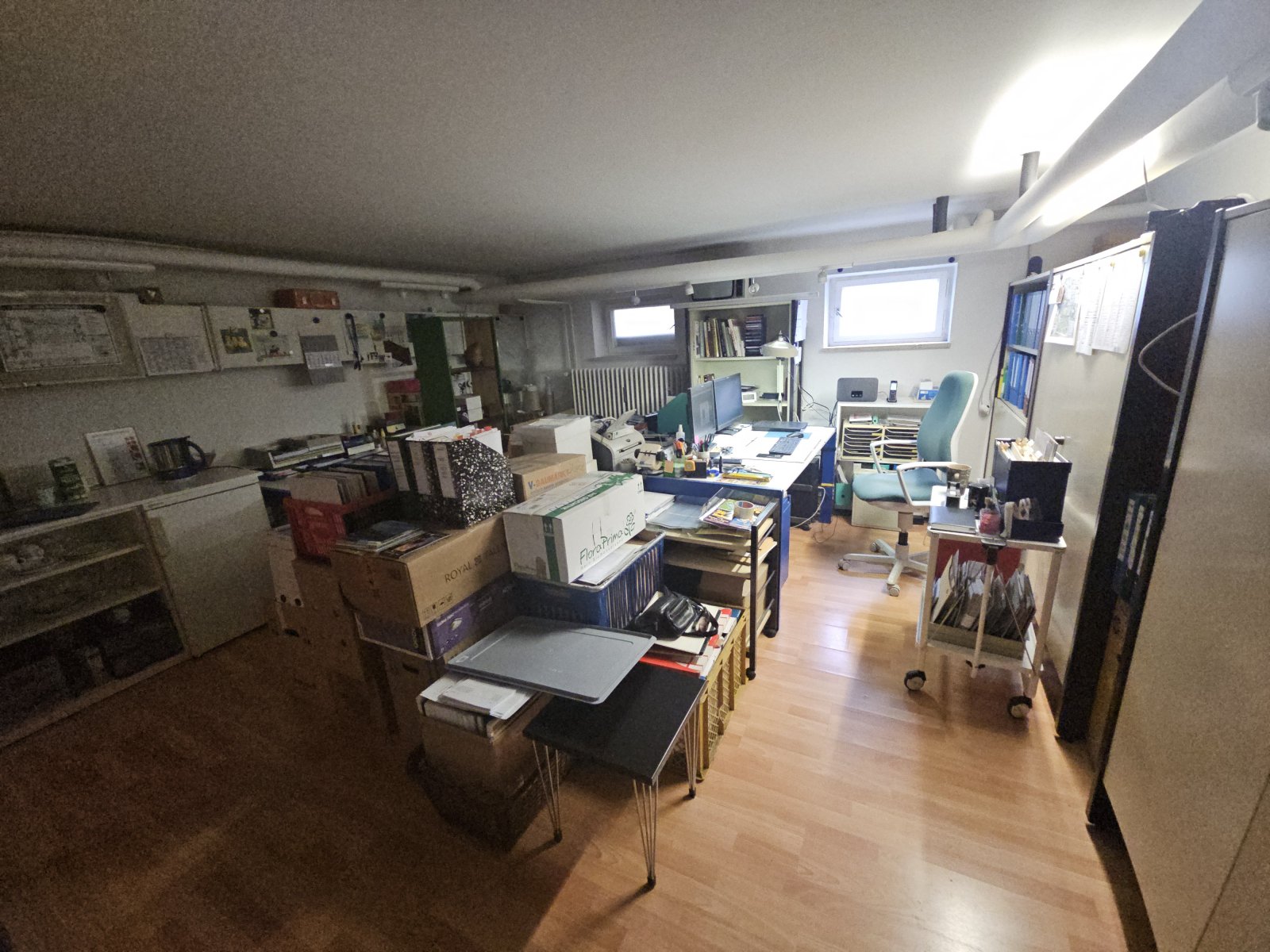 +++ Büro im Untergeschoss +++