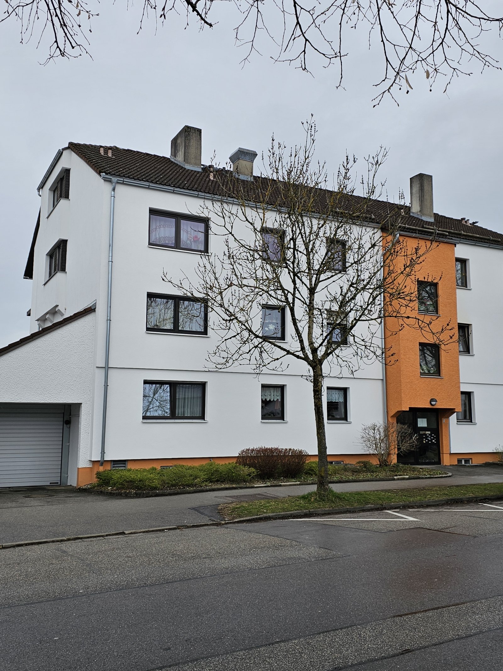 +++ 3-Zi.-Whg. im 2. OG mit Balkon inkl. TG-Stellplatz+++
