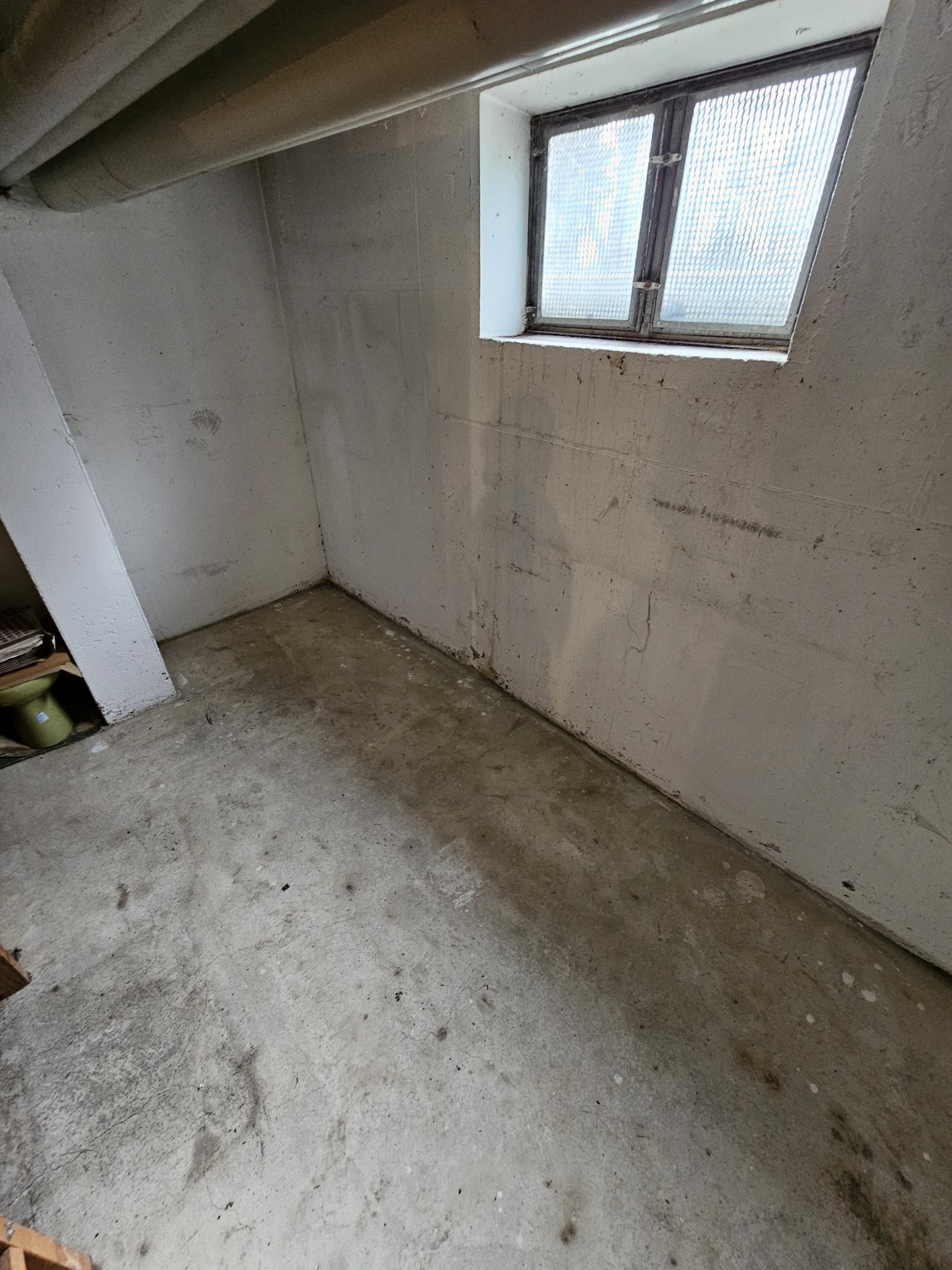 +++ Große 4-Zi.-Whg. mit Loggia und TG-Stellplatz +++