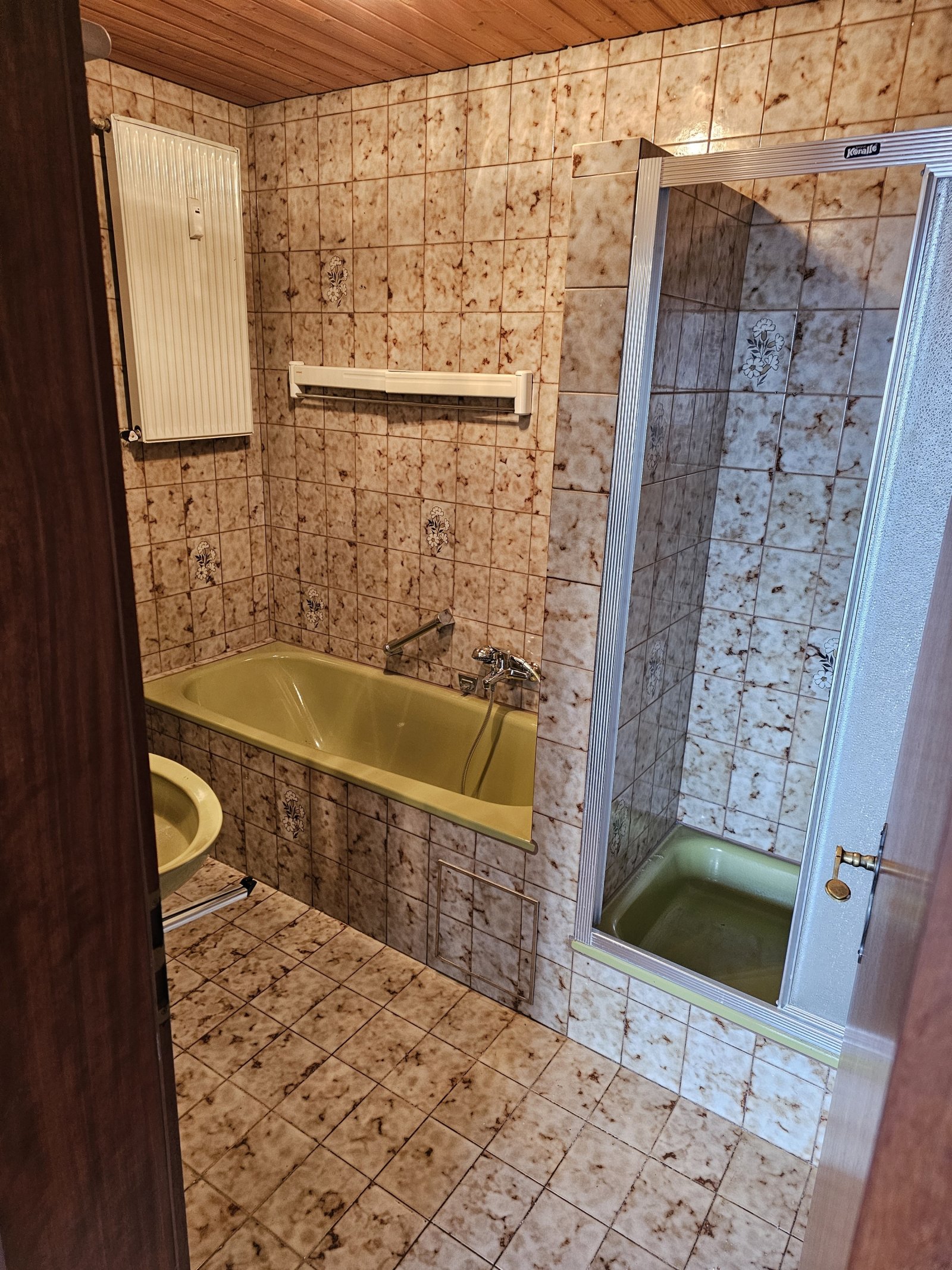 +++ Große 4-Zi.-Whg. mit Loggia und TG-Stellplatz +++