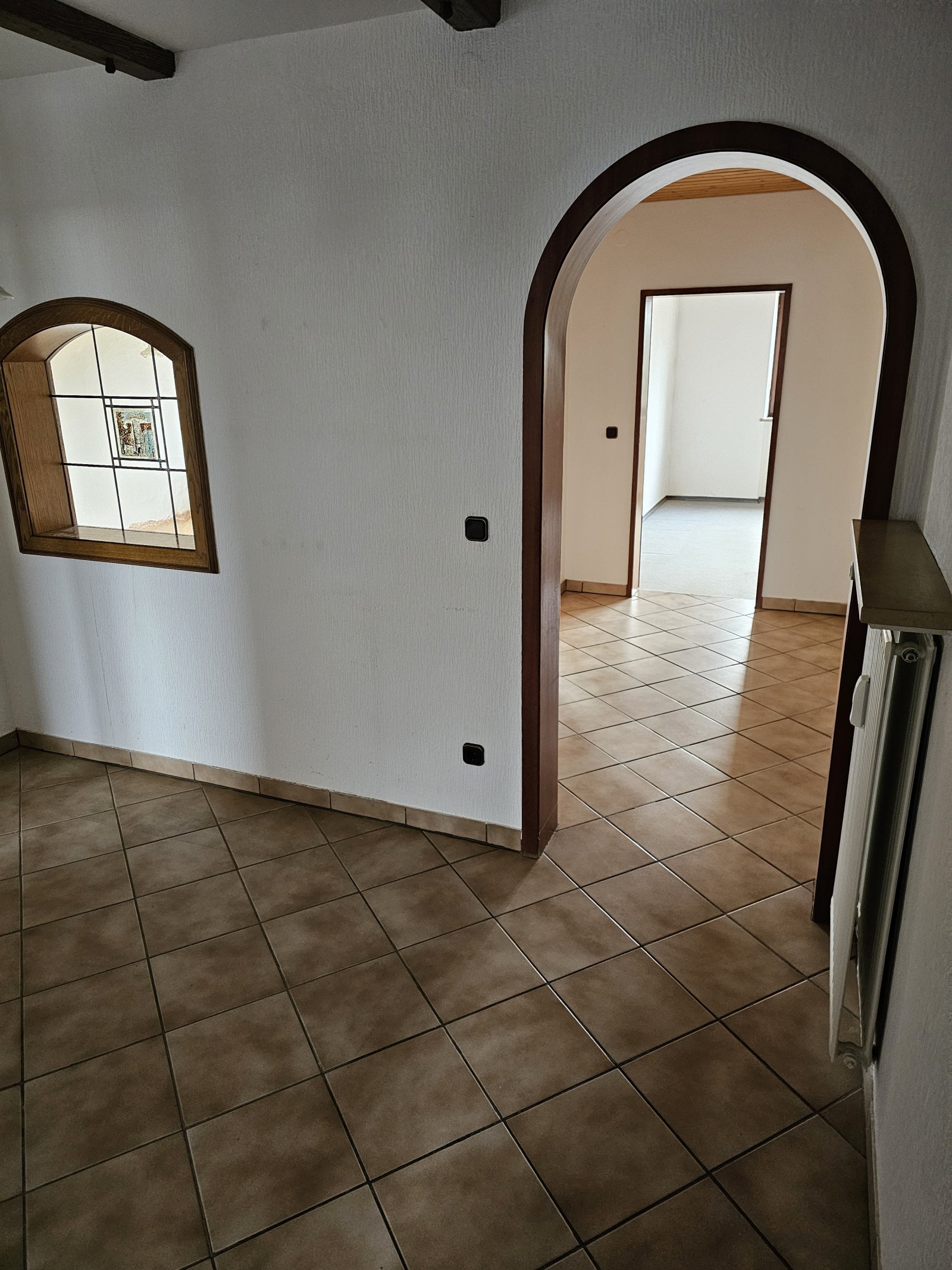 +++ Große 4-Zi.-Whg. mit Loggia und TG-Stellplatz +++