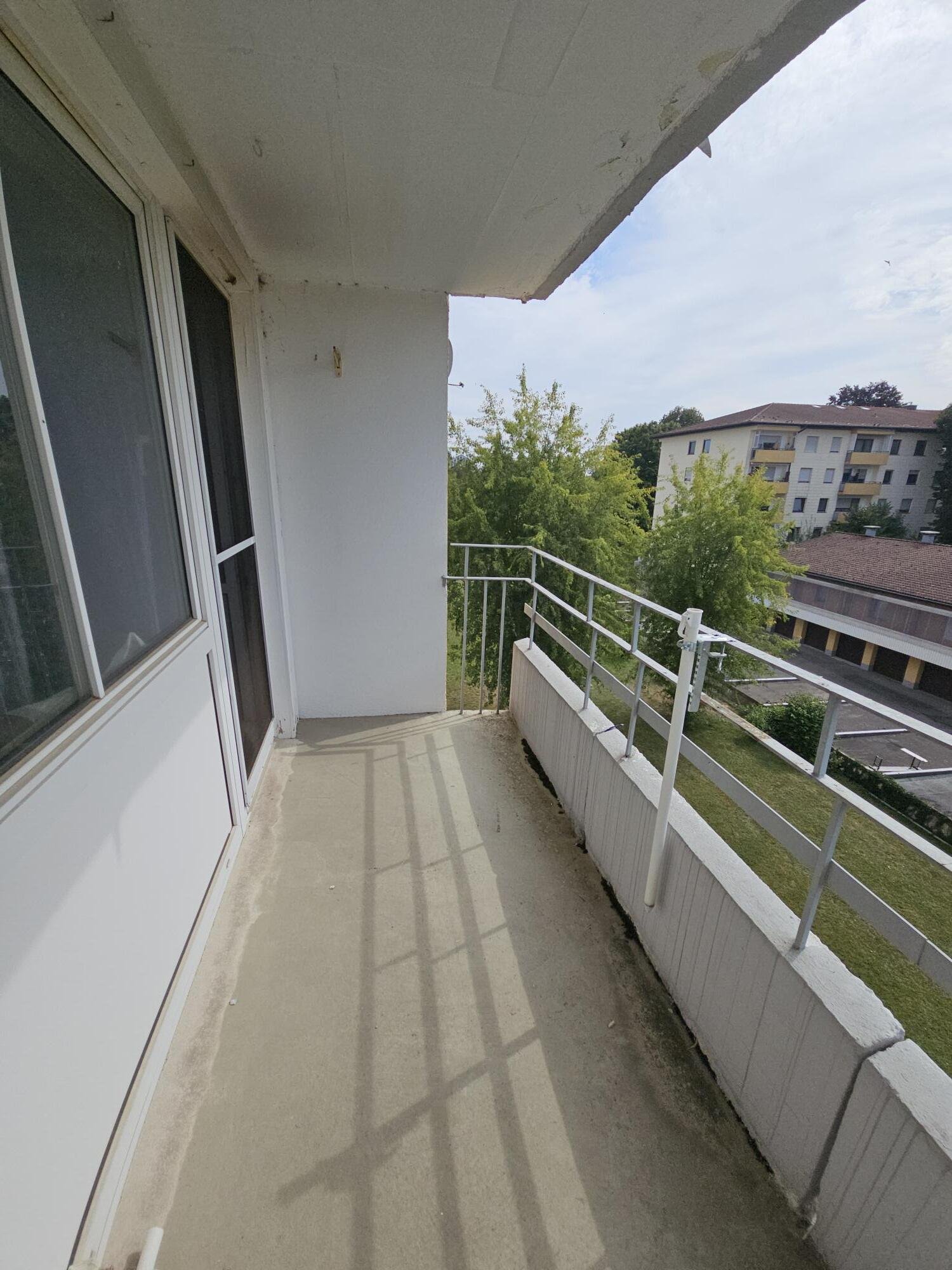 +++solide vermietete 2-Zimmerwohnung mit Balkon+++
