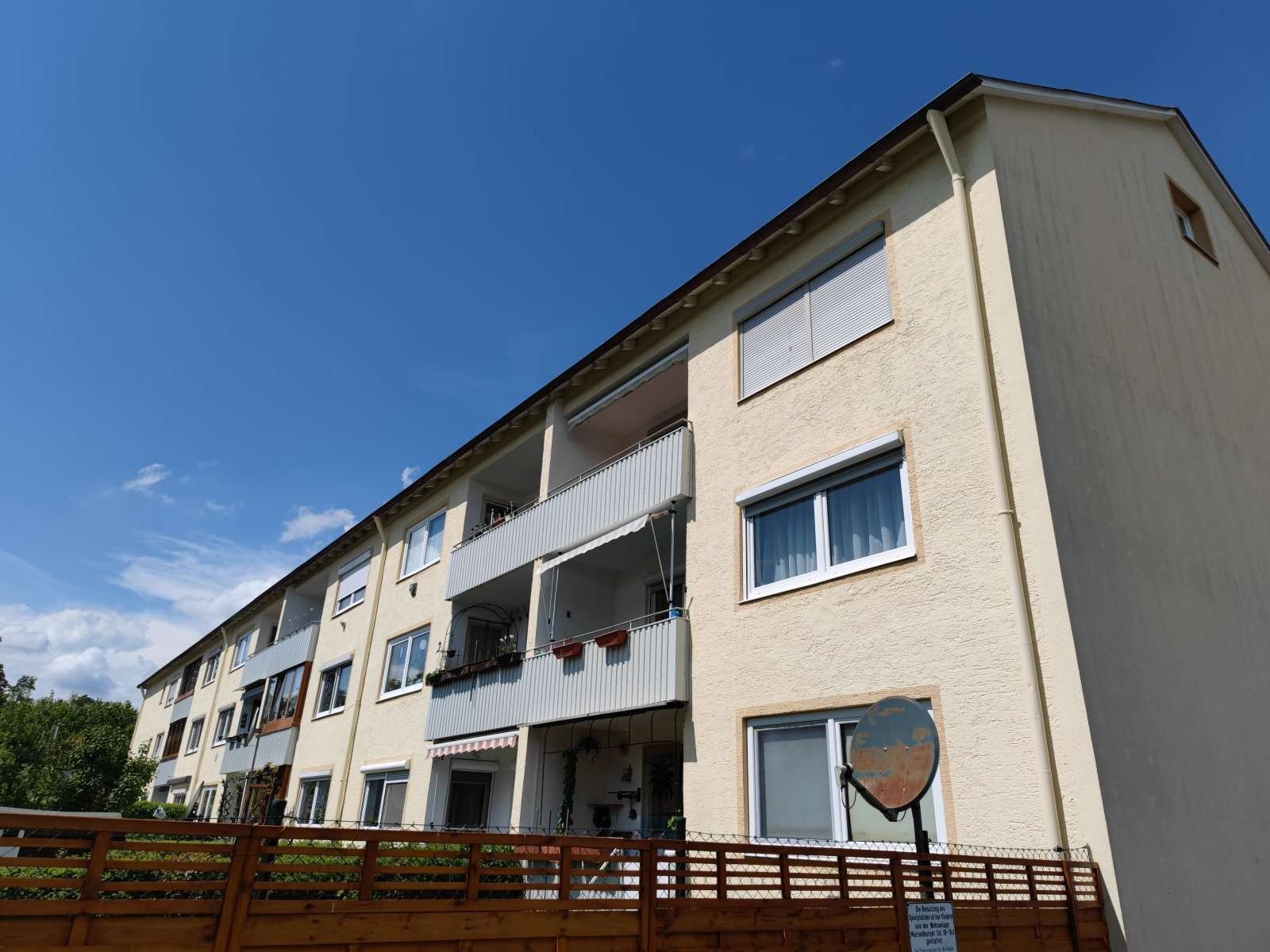 +++ Komplett sanierte 3-Zi.-Whg. mit Loggia+++