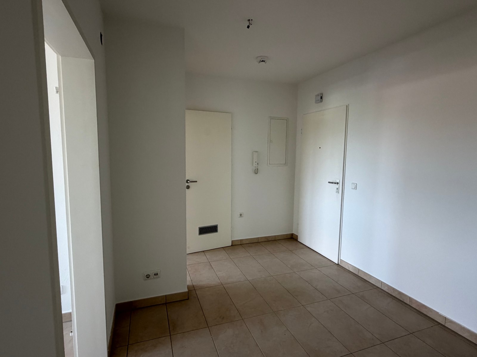 +++gemütliche 2 Zimmer Wohnung mit Loggia+++