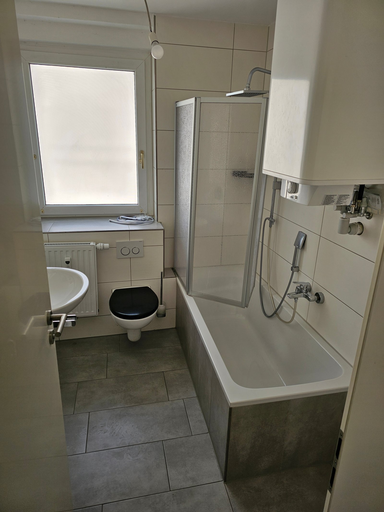 +++ Helle 4 -Zi.-Whg. im 1. OG mit EBK und Balkon +++