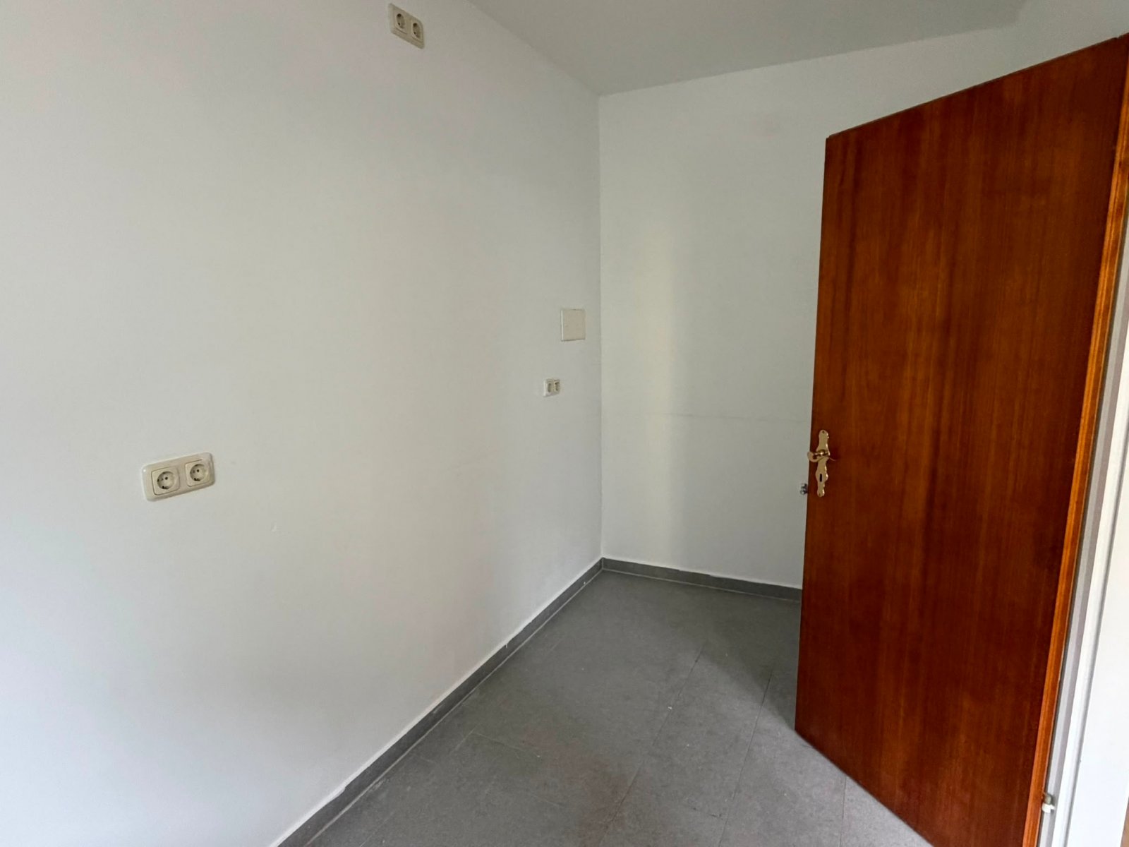 +++ 2 Zi.-Appartement im EG +++