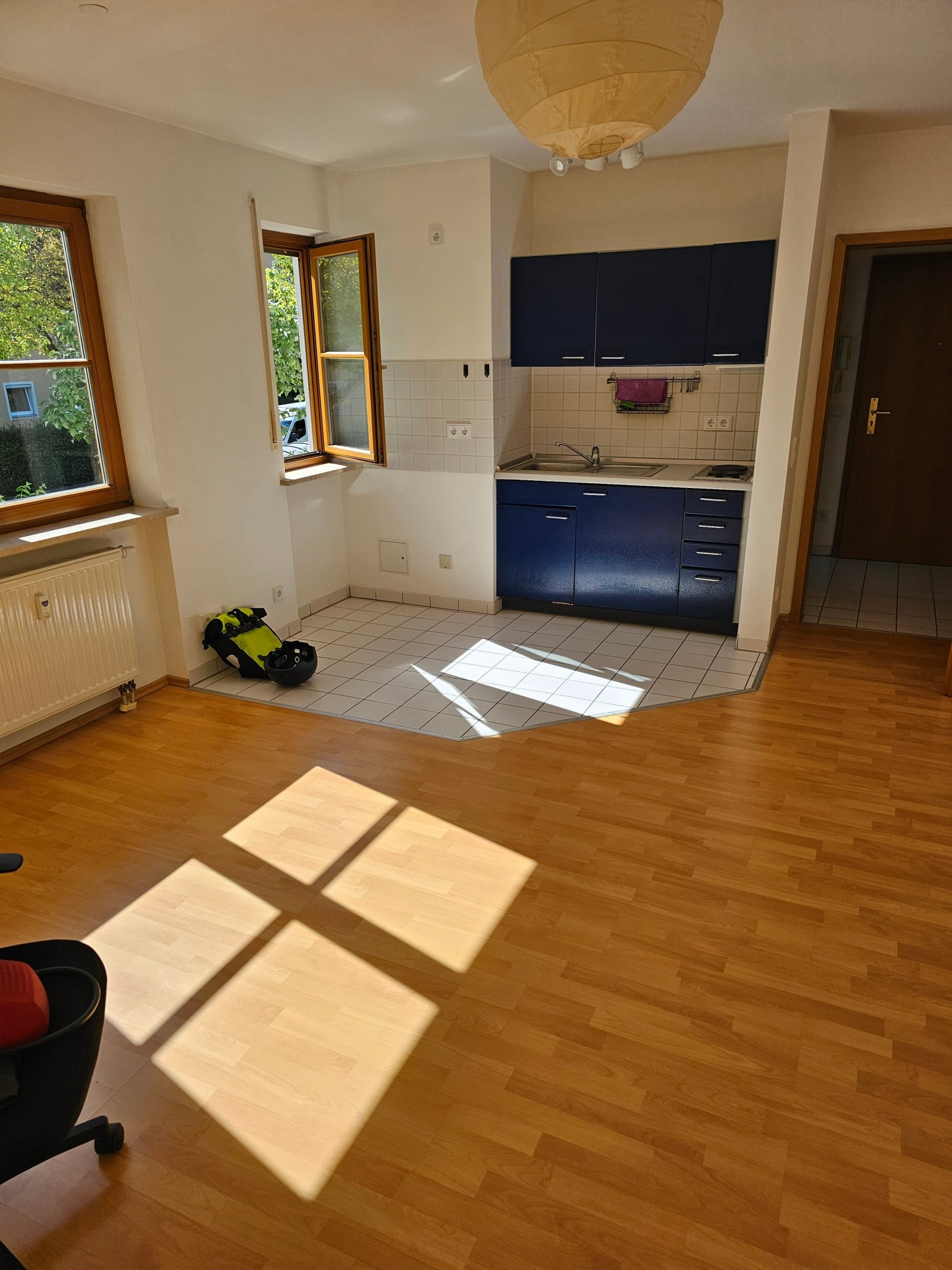 +++ Helle 1-Zi.-Whg. im 1. OG mit EBK, Balkon und Aufzug +++