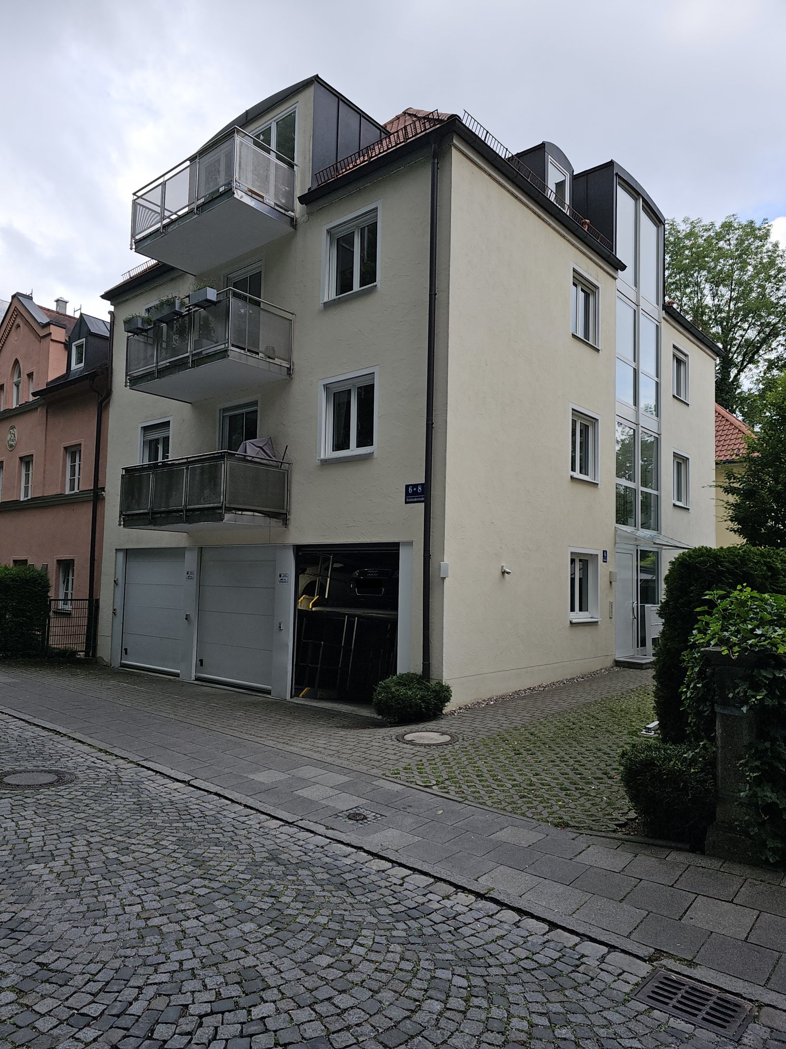München: +++Duplexparkerstellplatz in Bogenhausen +++ 