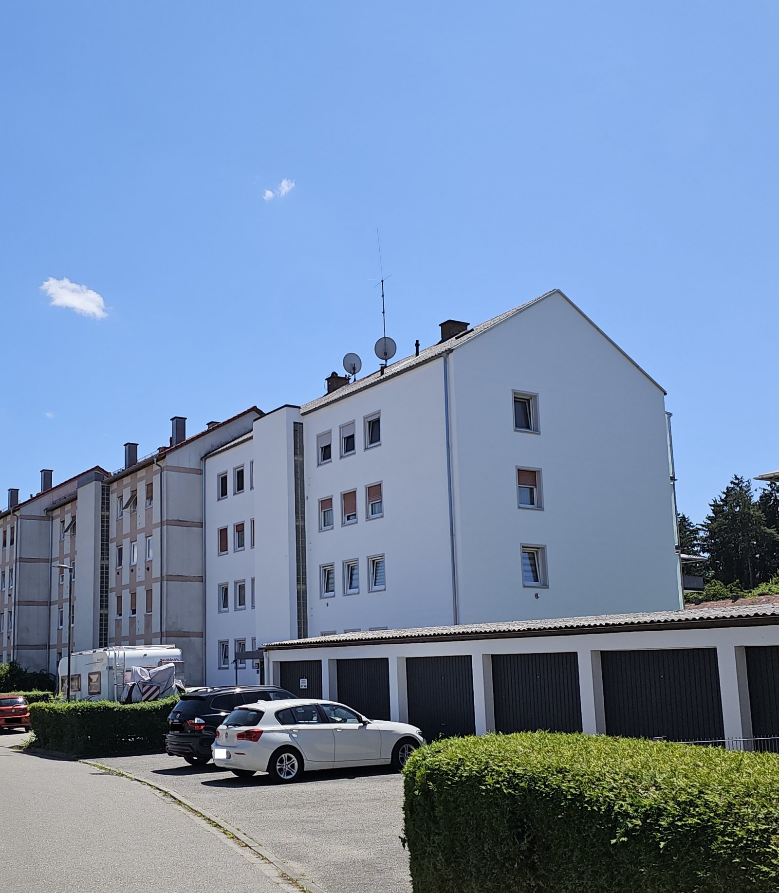 Waldkraiburg: +++ Zentrale 2- Zi.-Hochparterre-Whg. mit Balkon und EBK +++ Waldkraiburg: +++ Zentrale 2- Zi.-Hochparterre-Whg. mit Balkon und EBK +++